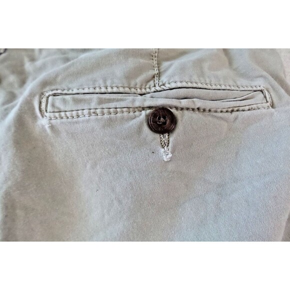 American Eagle Next Level Flex Shorts Khaki Size 30 Classic - Picture 11 of 11